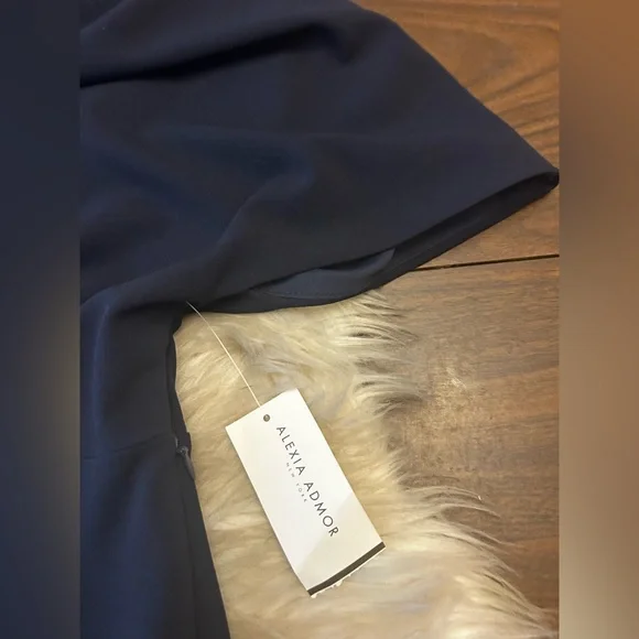 NWT ALEXIA ADMOR ‘Olivia’ Off-The-Shoulder Dress - Picture 6 of 16